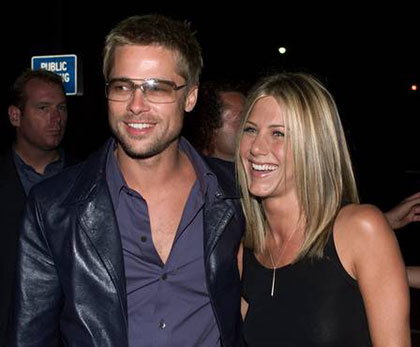 Na última sexta-feira, após nove anos de muito bafafá, 
                                                                                     Jennifer Aniston disse ter perdoado Brad Pitt e Angelina 
                                                                                     Jolie. A atriz, que era casada com Pitt, foi trocada pelo 
                                                                                     galã em 2005, quando ele se envolveu com a atual mulher no 
                                                                                     set de filmagem de Sr. e Sra. Smith